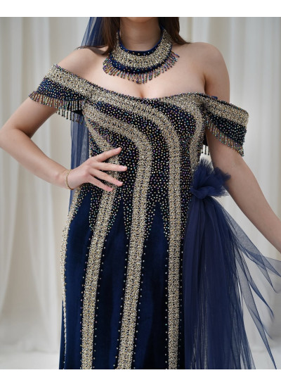 Düşük Omuz Detaylı Tek Parça Balık Model Bindallı