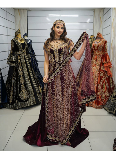 İşlemeli Zarif Yaka Detaylı Bindallı